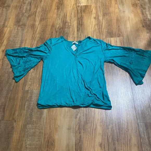 Maurices turquoise Teal V-Neck Wrap Top with bell cut out sleeves size S - Picture 9 of 12